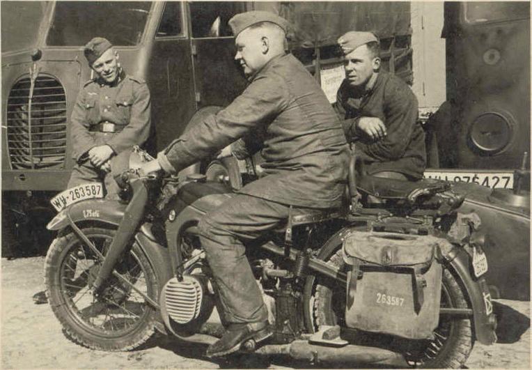 Bmw r12 afrika korps #2